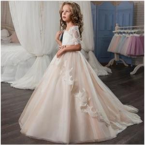 Robe blanche pour 1er communion