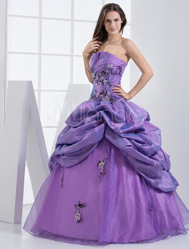 Robe de bal mauve