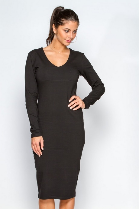 Robe noire mi longue manches longues