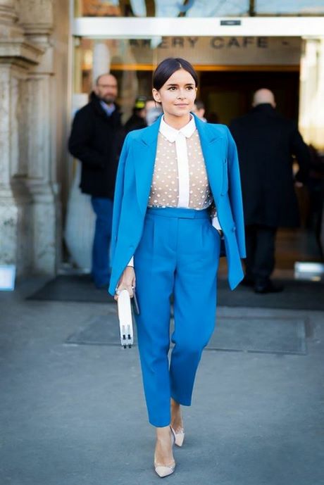 Tailleur femme bleu ciel