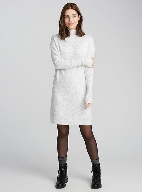 Robe blanche en laine