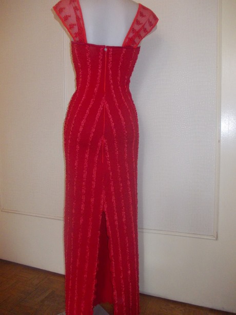 Robe de soiree en dentelle rouge