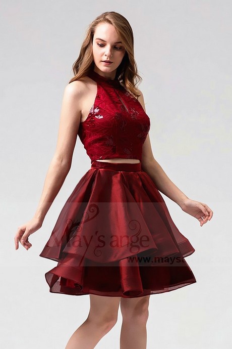 Robe de soirée rouge avec dentelle