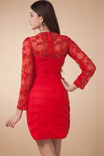 Robe de soirée rouge en dentelle