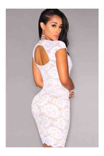 Robe dentelle blanche manche courte