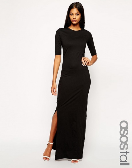 Robe longue noir ouverte sur le coté