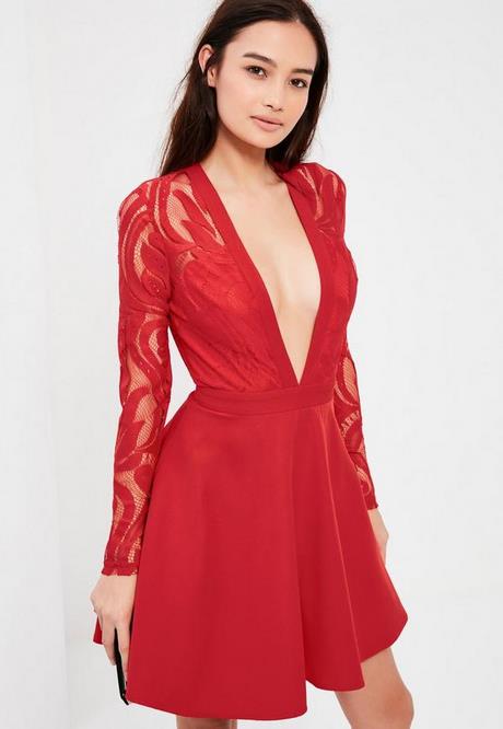 Robe rouge manche