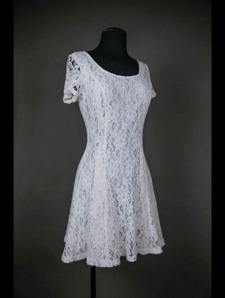 Robe vintage blanche dentelle