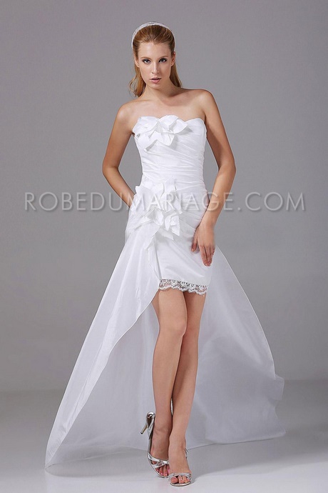 Robe de mariée asymétrique