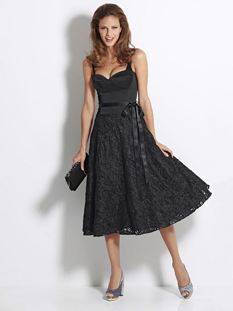 Robe noire chic mi longue