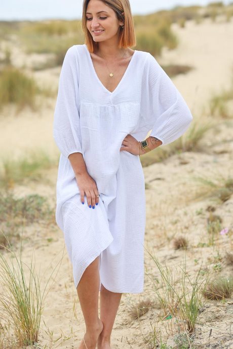 Robe longue blanche et dorée