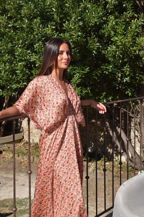 Robe longue blanche et dorée