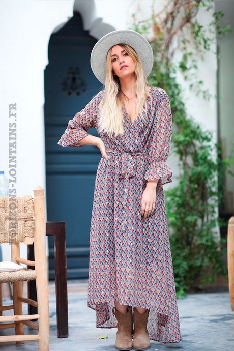 Robe longue blanche et dorée