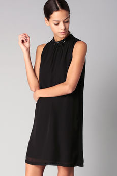 Robe noire col v