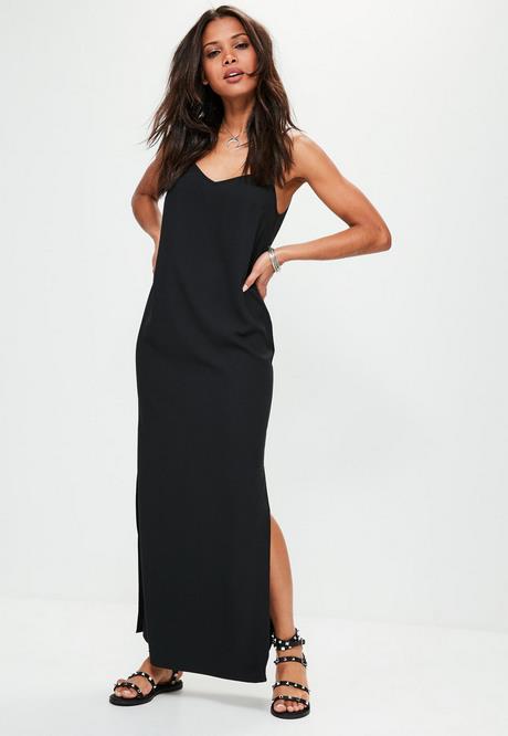 Robe longue noire simple