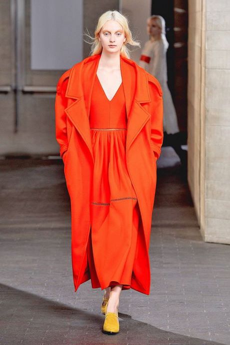 Robe rouge orangée