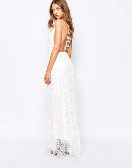 Robe blanche longue en dentelle