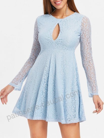 Robe bleu clair dentelle