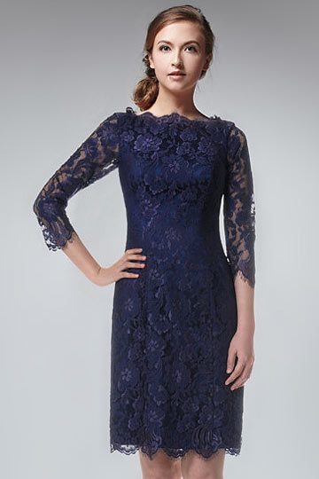 Robe bleu marine en dentelle