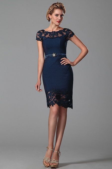 Robe de cocktail courte dentelle