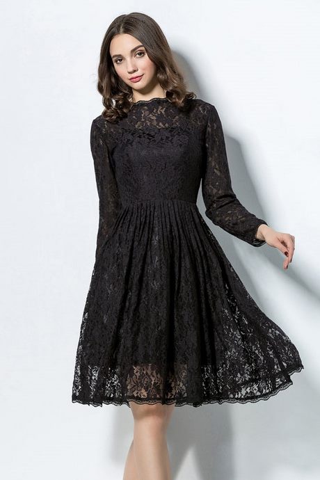 Robe de cocktail noire dentelle