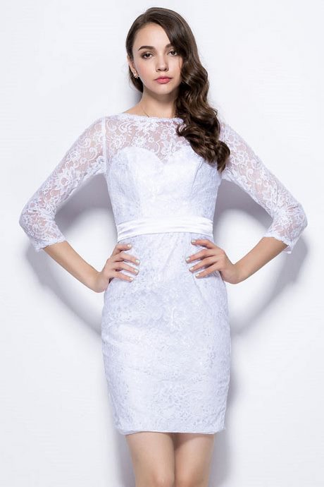 Robe dentelle blanche manches longues