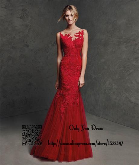 Robe dentelle longue rouge