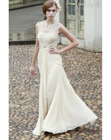 Robe longue en dentelle beige