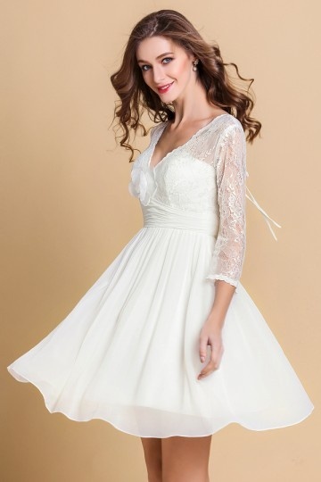 Robe mi longue dentelle blanche