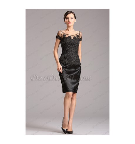 Robe noire col dentelle