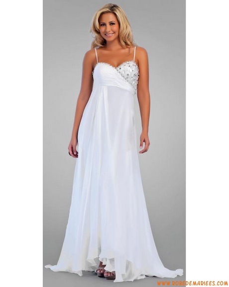 Robe blanche longue pour soirée