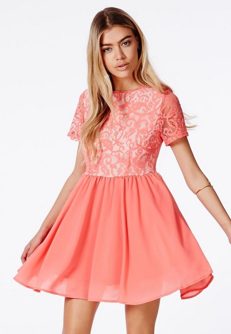 Robe couleur corail