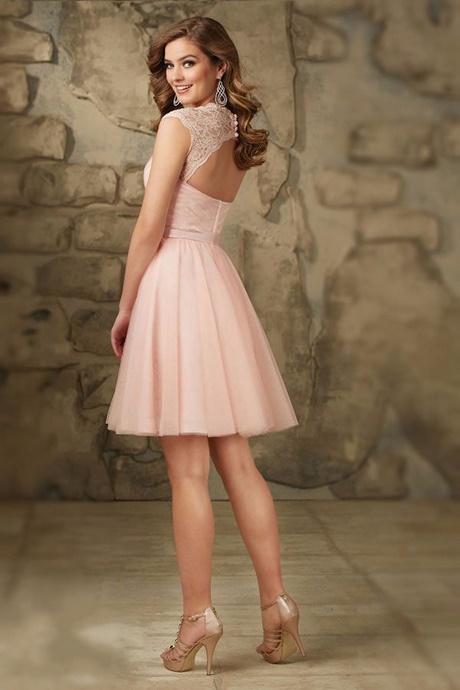 Robe courte rose pale