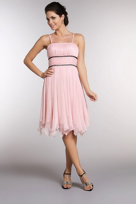 Robe courte rose pale