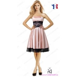 Robe courte rose pale