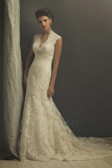 Robe de mariée dentelle droite