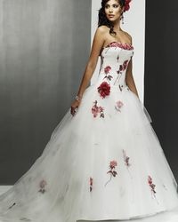 Robe de mariée rose et blanche