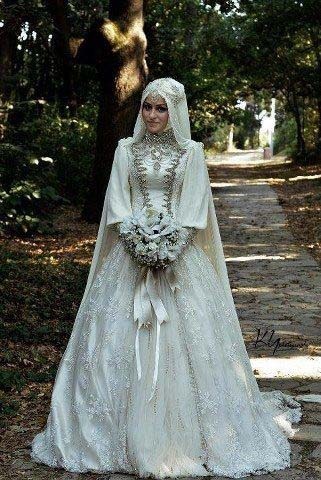 Robe de mariée voilée