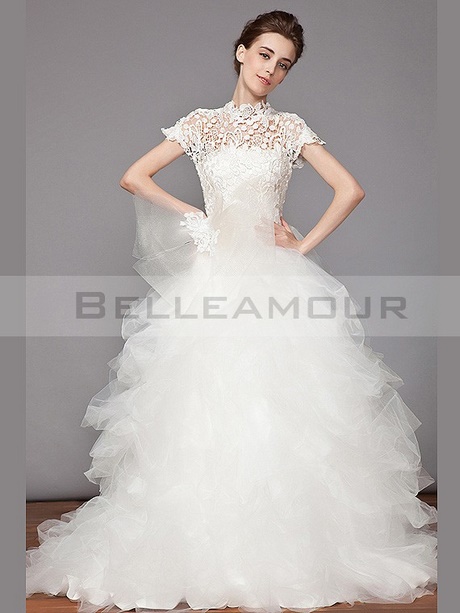 Robe de mariee haut dentelle