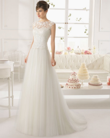 Robe mariée droite dentelle