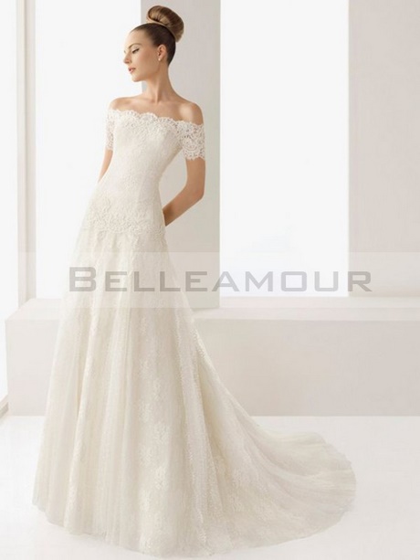 Robe mariée manche courte dentelle