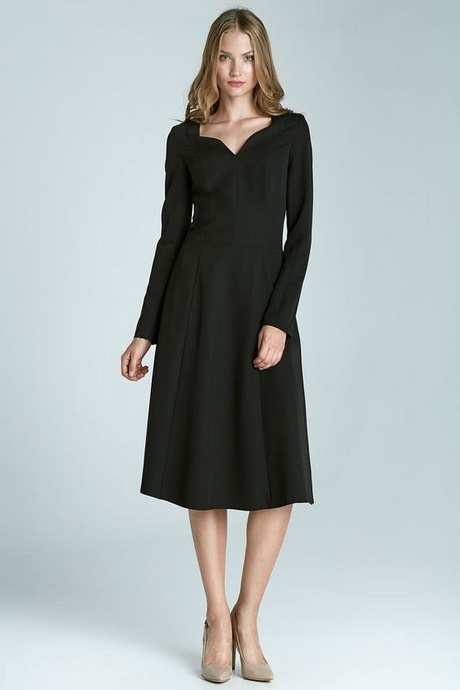 Robe noire cintree