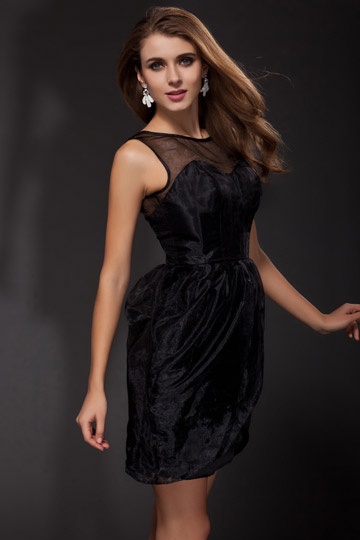 Robe noire moderne