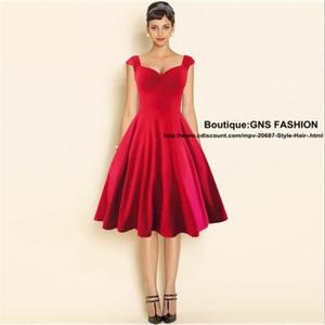 Robe rouge retro