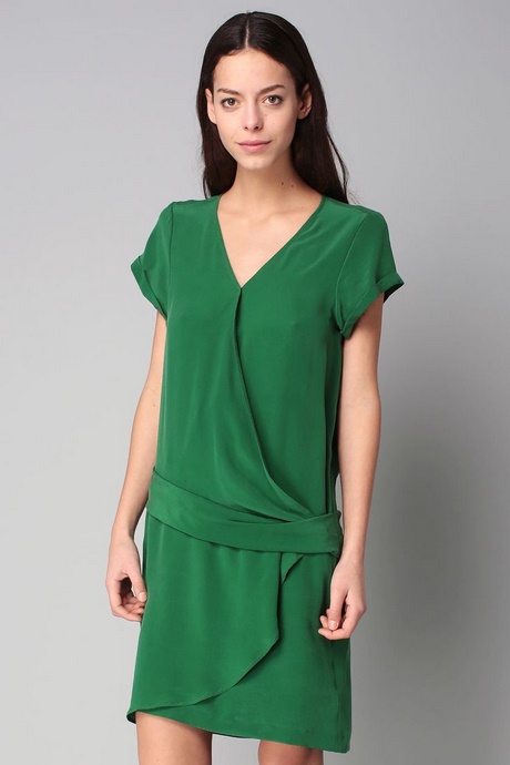 Robe verte droite