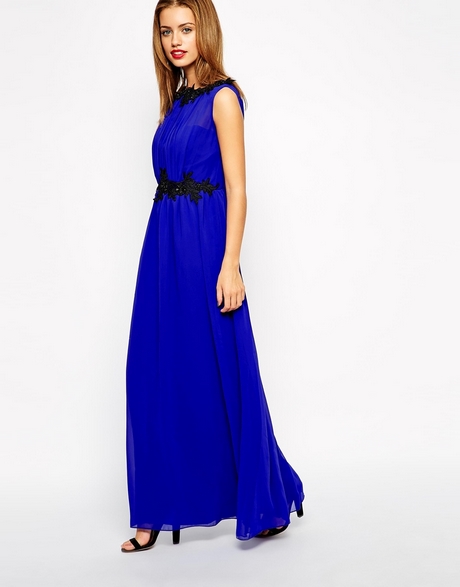 Robe bleue habillee