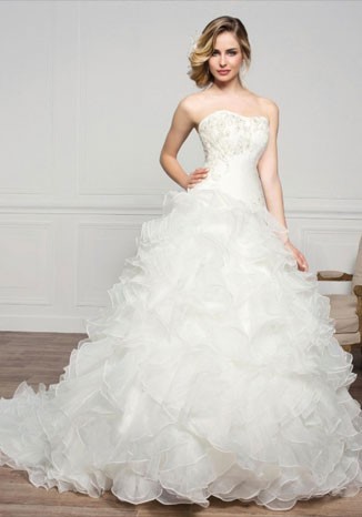 Robe de mariée blanc et gris