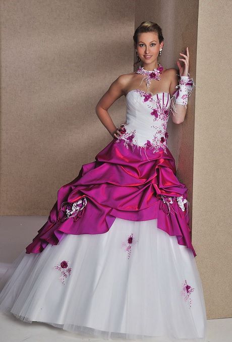 Robe de mariée fushia et noir