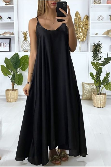 Robe noire bretelles