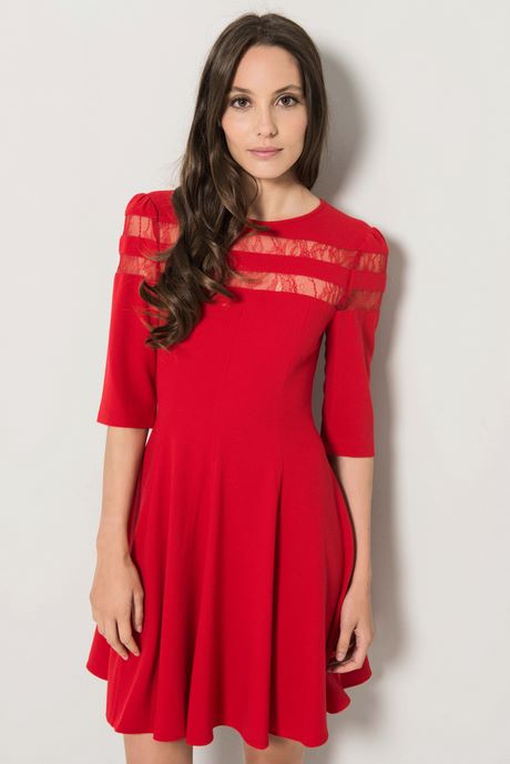 Robe rouge coupe droite